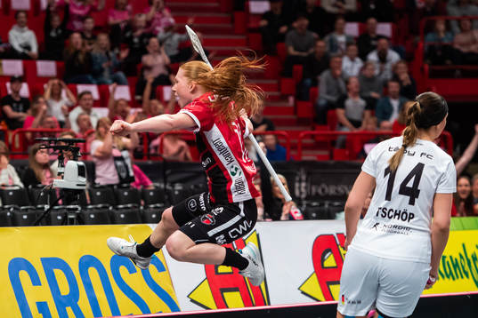 KAIS Moras Johanna Hultgren jublar