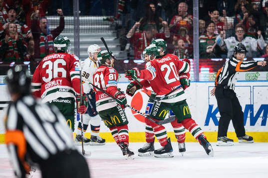 Frölundas Ryan Lasch och Joel Lundqvist jublar