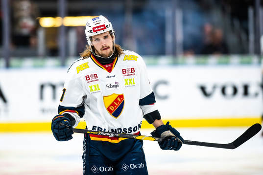 Djurgårdens Axel Jonsson Fjällby  deppar