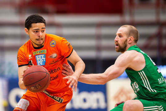 Borås Nimrod Hilliard och Södertäljes Martin Pahlmblad
