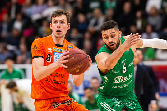 Borås William Gutenius och Södertäljes Auston Barnes