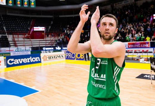 Södertäljes Eric Garcia tackar publiken