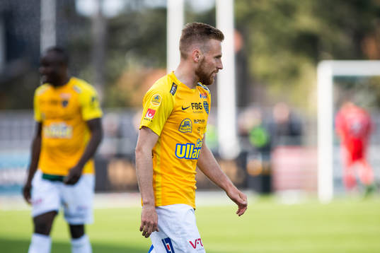 Falkenbergs Tobias Englund deppar
