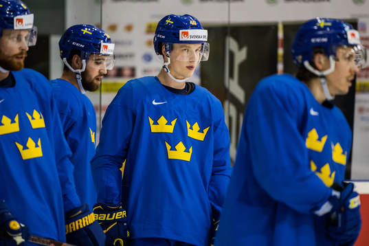 Elias Pettersson of Sweden at a practice session