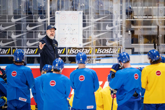 Head coach Rikard Grönborg of Sweden at a practice session