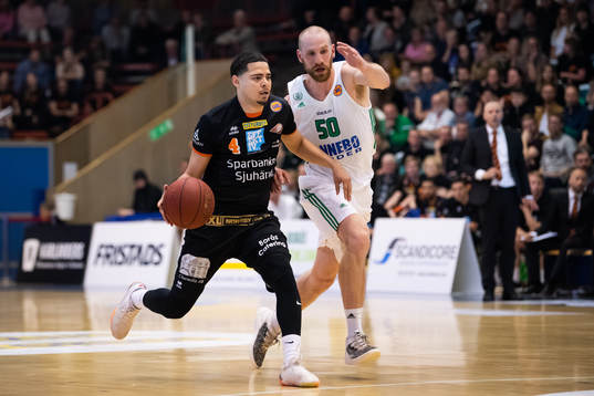Borås Nimrod Hilliard och Södertäljes Martin Pahlmblad