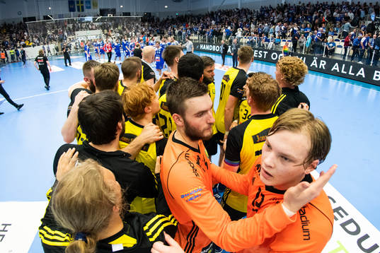 Sävehofs målvakt Agust Eli Björgvinsson och målvakt