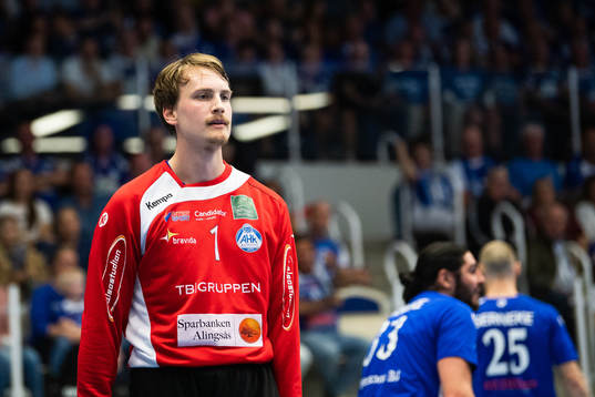 Alingsås målvakt Niklas Kraft deppar