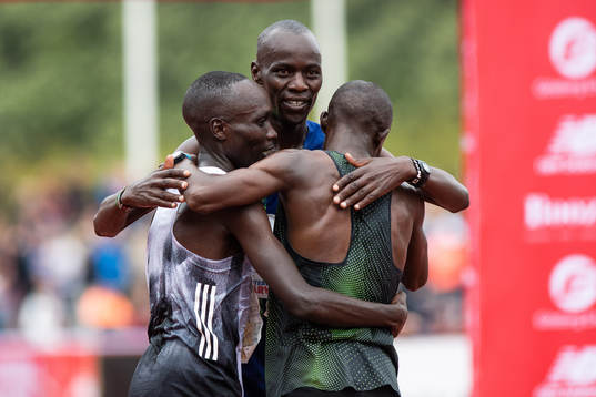 Kenyas Birech Jarius, Isaac Tamoi och Shadrack Kimining