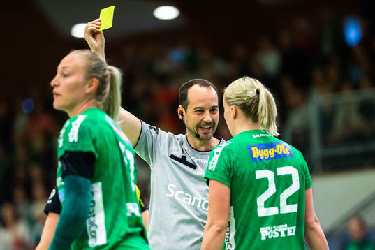 Skurus Hanna Åhlén tilldelas en varning