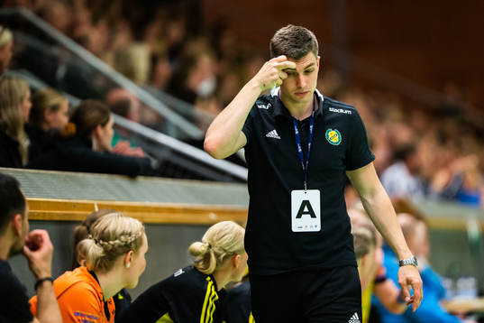 Sävehofs tränare Rasmus Overby deppar