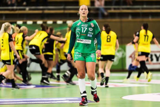 Skurus Jenny Södrén deppar