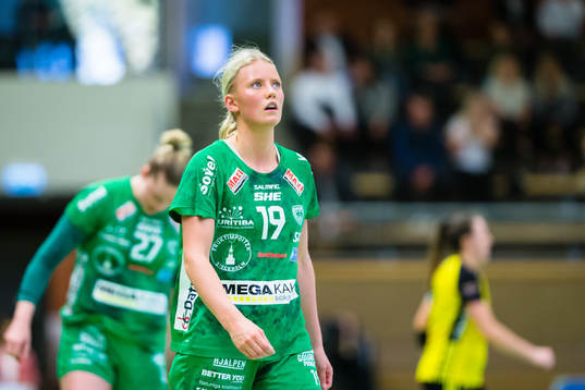 Skurus Daniela De Jong deppar