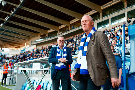 IFK Norrköpings målvakt Jan-Åke Jonsson firades för