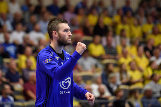 Sävehofs målvakt Agust Eli Björgvinsson jublar