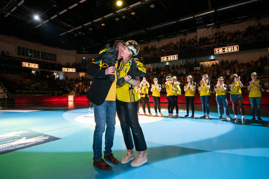 Sävehofs ordförande Patrik Brandt tackar av Johanna Ahlm