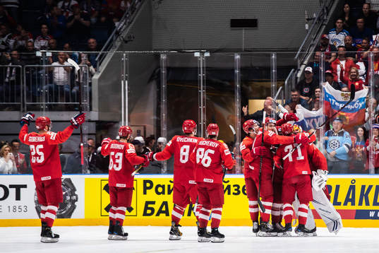 Players of Russia celebrate