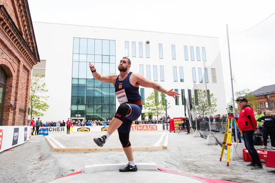 Viktor Gardenkrans of Sweden