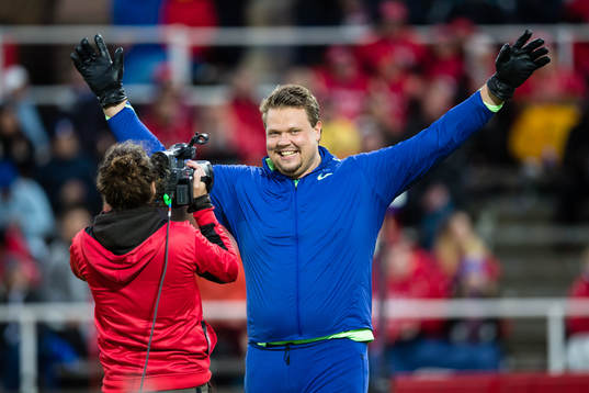 Daniel Ståhl of Sweden ahead the men's discus throw