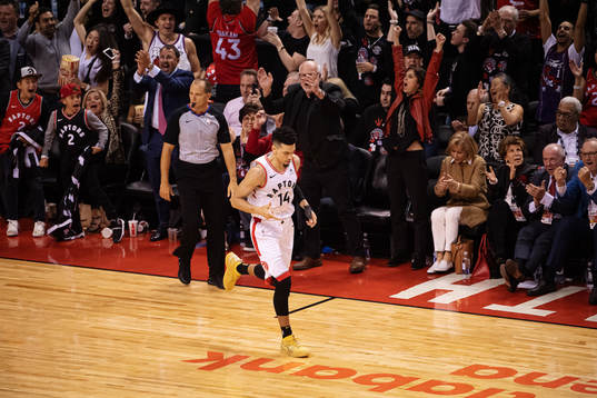 Raptors Danny Green celebrates