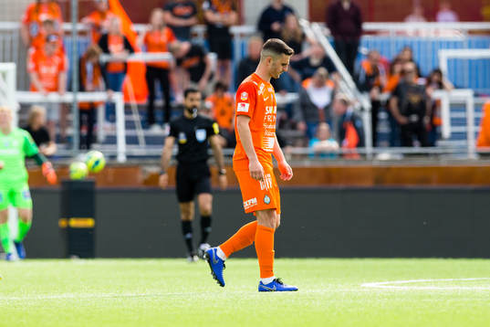 AFC Eskilstunas Kadir Hodzic deppar