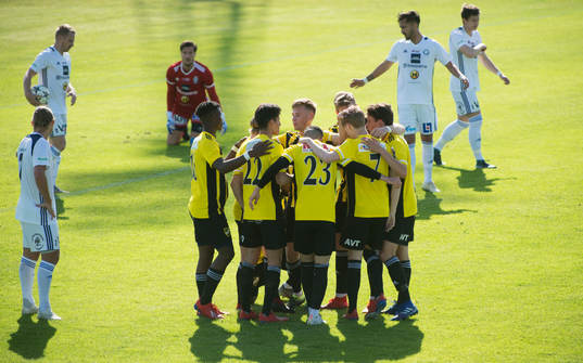 IFK Hässleholm jublar i matchen i division 2 mellan IFK