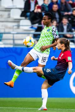Halimatu Ayinde of Nigeria and Guro Reiten of Norway