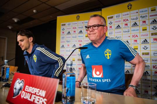 Albin Ekdal and head coach Janne Andersson of the Swedish