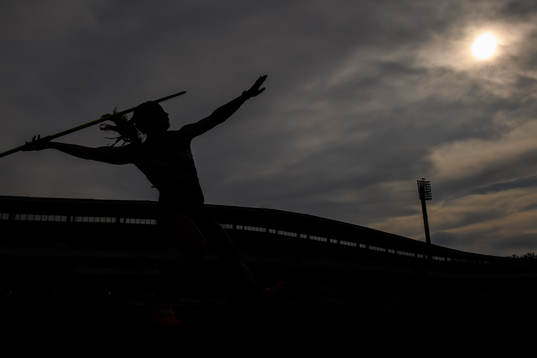Ásdis Hjalmsdottir	, Spårvägen FK i siluett när hon