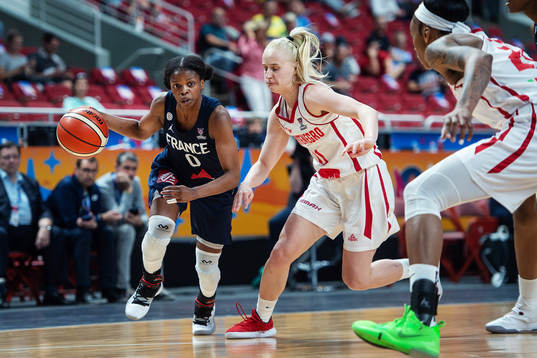 Olivia Epoupa of France and Bozica Mujovic of Montenegro