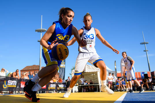 Ruba Abo Hashesh, Yellow Moose och Tilja Garb, Blue Nation