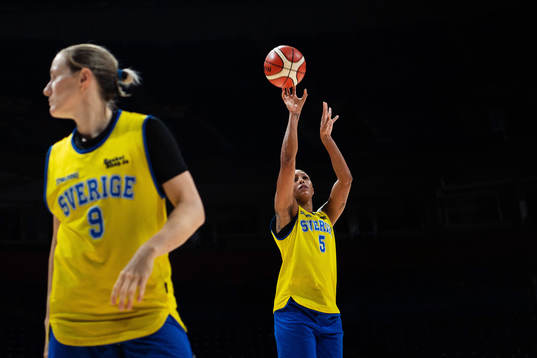 Kalis Loyd of Sweden