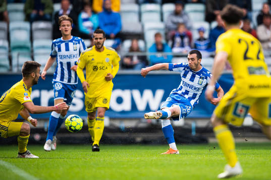 IFK Göteborgs Giorgi Kharaishvili skjuter