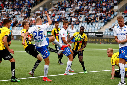 Målchans för IFK Norrköpings Filip Dagerstål