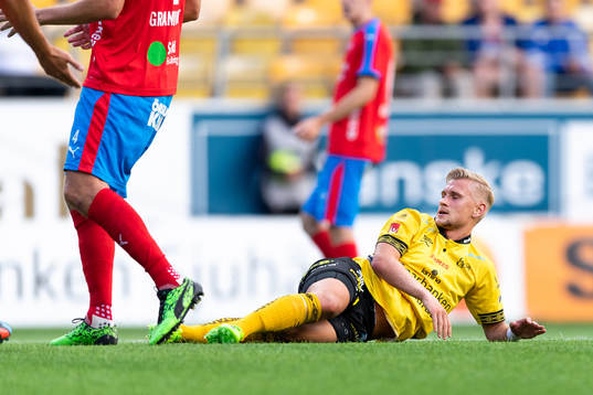 Elfsborgs Simon Strand deppar