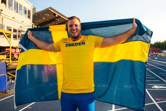 Wictor Petersson of Sweden celebrate