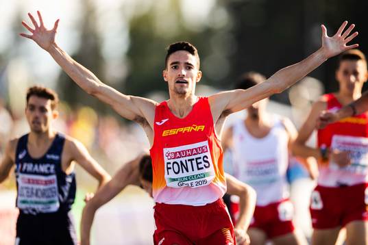 Ignacio Fontes of Spain celebrates