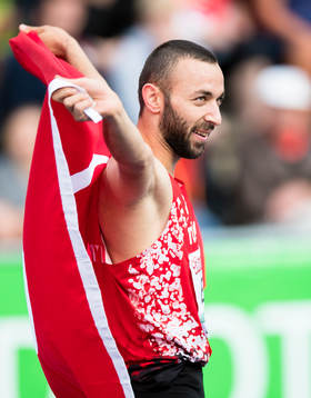 Necati Er of Turkey celebrate the victory in the men's