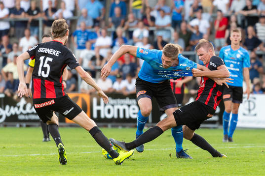 Halmstads Mikael Boman och Brommapojkarnas Oscar Pehrsson