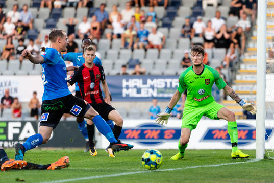 Brommapojkarnas målvakt Hampus Elgan