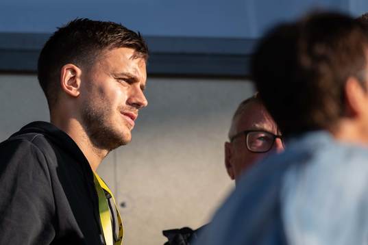 Alexander Jeremejeff of Häcken in the stands