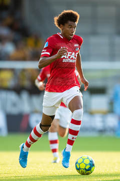 Calvin Stengs of AZ Alkmaar