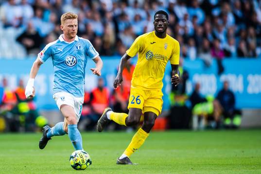 Anders Christiansen of Malmö FF and Shamar Nicholson of