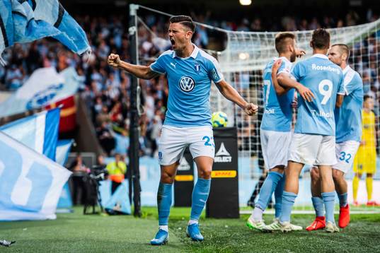 Marcus Antonsson of Malmö FF celebrates