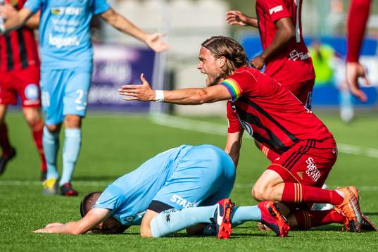 Östersunds Tom Pettersson reagerar