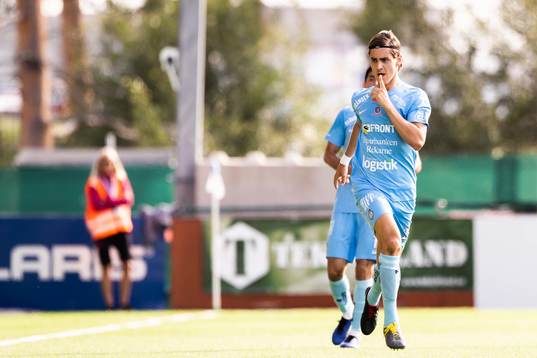 Bläddra bland fler bilder av Fotboll, Allsvenskan, Östersund - AFC Eskilstuna 