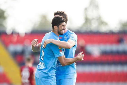 AFC Eskilstunas Sandro Tsveiba och Jesper Björkman jublar