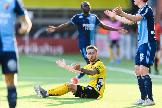 Elfsborgs Rasmus Alm reagerar