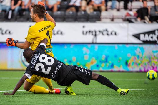 IFK Göteborgs Alhassan Yusuf Abdullahi och Örebros