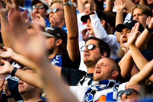 IFK Göteborgs supportrar jublar